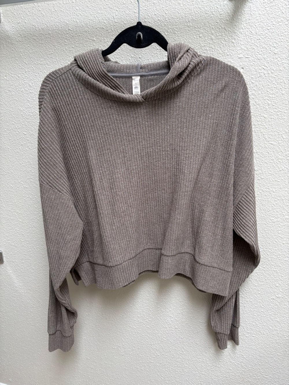 ALO Cozy Ribbed Hooded Sweater - Taupe